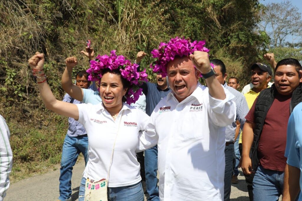 Fortaleciendo Lazos y Compromisos: Simey Olvera se Reúne con Estructuras en Zacualtipán y Metztitlán.