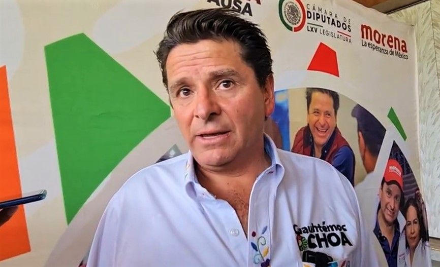 Ochoa Renuncia a Aspiraciones al Senado Tras Controversia Regional