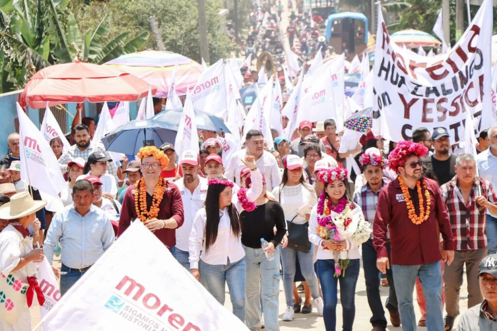Acompaña Julián Nochebuena campañas en Huazalingo y Xochiatipan