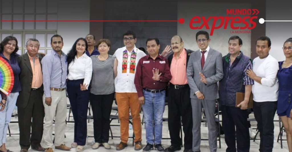 Supervisa Gobernador Menchaca Servicios Médicos en Feria de la Salud en Plaza del Río