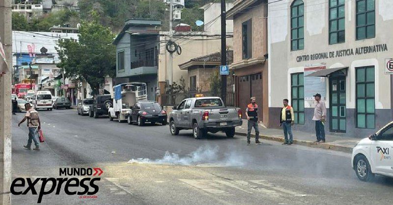 Cable genera caos al caer en el centro de Huejutla