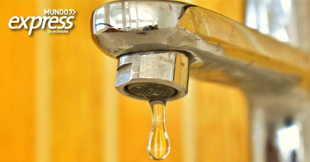 Regresa servicio de agua en Huejutla