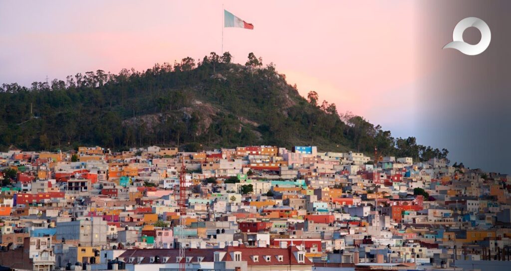 Contraste climático: cultivos congelados al norte ynasfalto que quema en Hidalgo