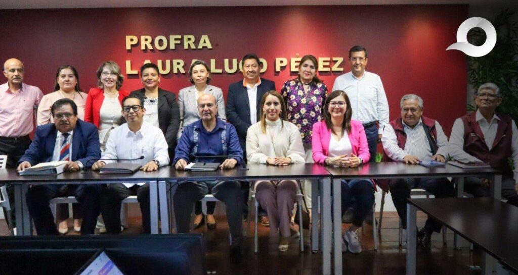 Naty Castrejón revisa avances académicos de las Escuelas Normales de Hidalgo