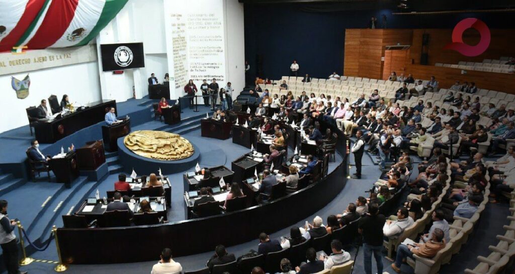 Proponen declarar el Día de la y el Trabajador del Poder Legislativo en Hidalgo