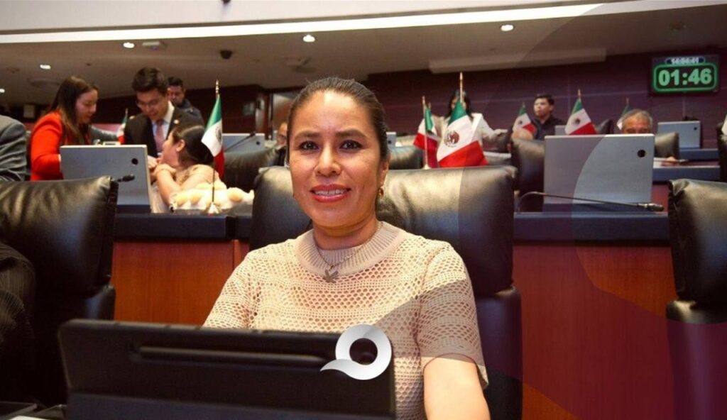 Simey Olvera da su primer informe destacando el impulso a las mujeres